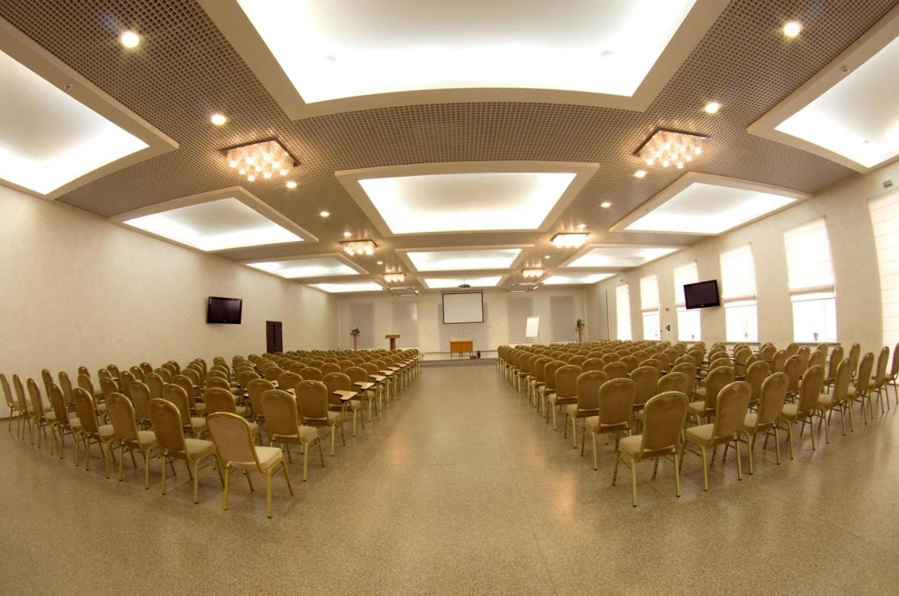 Hôtel Conference Hall Irpin' Extérieur photo
