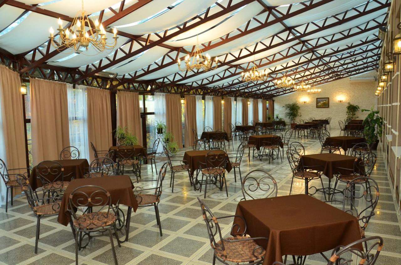 Hôtel Conference Hall Irpin' Extérieur photo