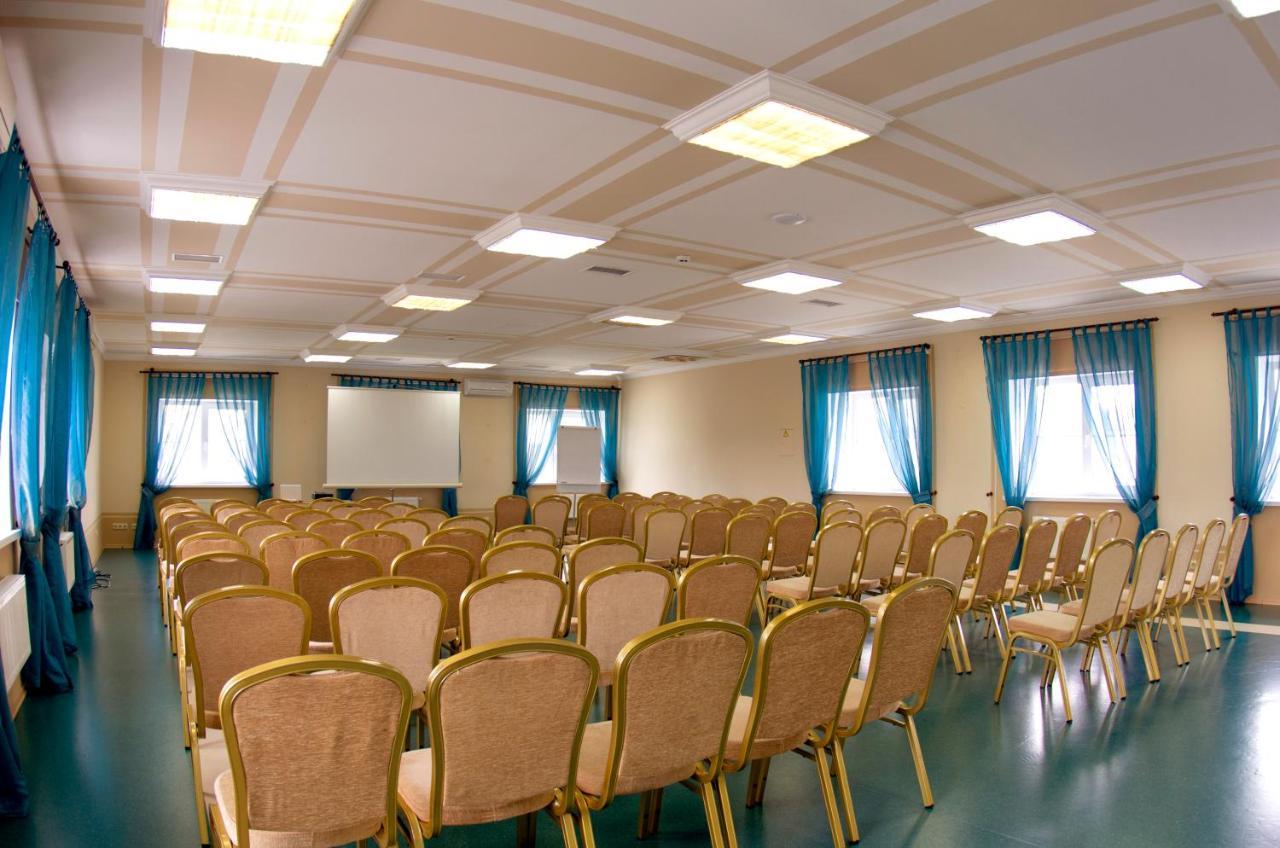 Hôtel Conference Hall Irpin' Extérieur photo
